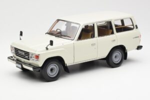 Toyota Land Cruiser J60 Weiss Kyosho 1:18 08956W Metall