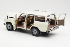 Toyota Land Cruiser J60 Weiss Kyosho 1:18 08956W Metall – Bild 5 von 8