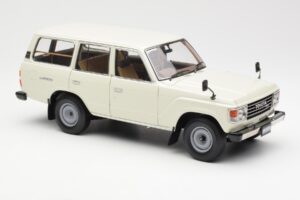 Toyota Land Cruiser J60 Weiss Kyosho 1:18 08956W Metall – Bild 6 von 8