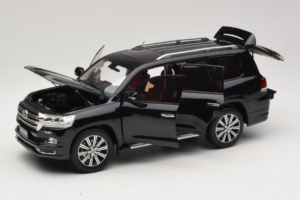 Toyota Land Cruiser LC200 Schwarz Kengfai 1:18 KF024-13 Metall – Bild 2 von 8