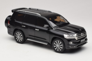 Toyota Land Cruiser LC200 Schwarz Kengfai 1:18 KF024-13 Metall – Bild 6 von 8