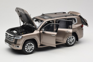 Toyota Land Cruiser LC300 ZX Gold LCD 1:18 LCD18013-ZX-GO Metall – Bild 2 von 8