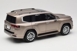 Toyota Land Cruiser LC300 ZX Gold LCD 1:18 LCD18013-ZX-GO Metall – Bild 3 von 8