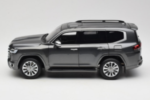 Toyota Land Cruiser LC300 ZX Grau LCD 1:18 LCD18013-ZX-GR Metall – Bild 4 von 8