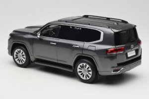 Toyota Land Cruiser LC300 ZX Grau LCD 1:18 LCD18013-ZX-GR Metall – Bild 7 von 8