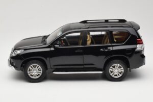 Toyota Land Cruiser Prado J150 Schwarz Paudi Model 1:18 623132-BK Metall – Bild 4 von 8