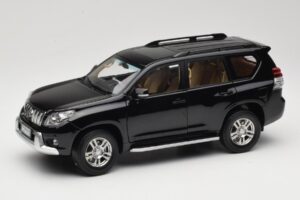 Toyota Land Cruiser Prado J150 Schwarz Paudi Model 1:18 623132-BK Metall