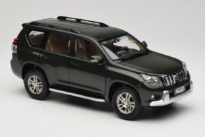 Toyota Land Cruiser Prado J150 Grün Paudi Model 1:18 623132-GR Metall – Bild 6 von 8