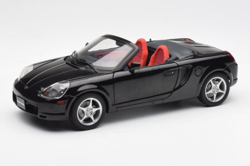 Toyota MR2 Spyder W30 Schwarz LHD AUTOart 1:18 78714 Metall