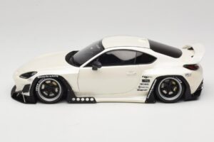 Toyota Pandem GR86 ZN8 Crystal White GT Spirit 1:18 GT498 Resin – Bild 3 von 6