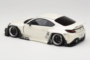 Toyota Pandem GR86 ZN8 Crystal White GT Spirit 1:18 GT498 Resin – Bild 5 von 6