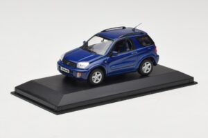 Toyota RAV4 Dunkelblau Grau Innenraum Minichamps 1:43 433166004 Metall – Bild 2 von 4