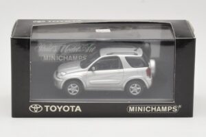 Toyota RAV4 XA20 Silber Helles Interieur Minichamps 1:43 31434205 Metall – Bild 4 von 4