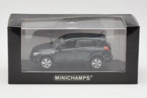Toyota RAV4 XA20 Grün Minichamps 1:43 TOYOTA008 Metall – Bild 4 von 4