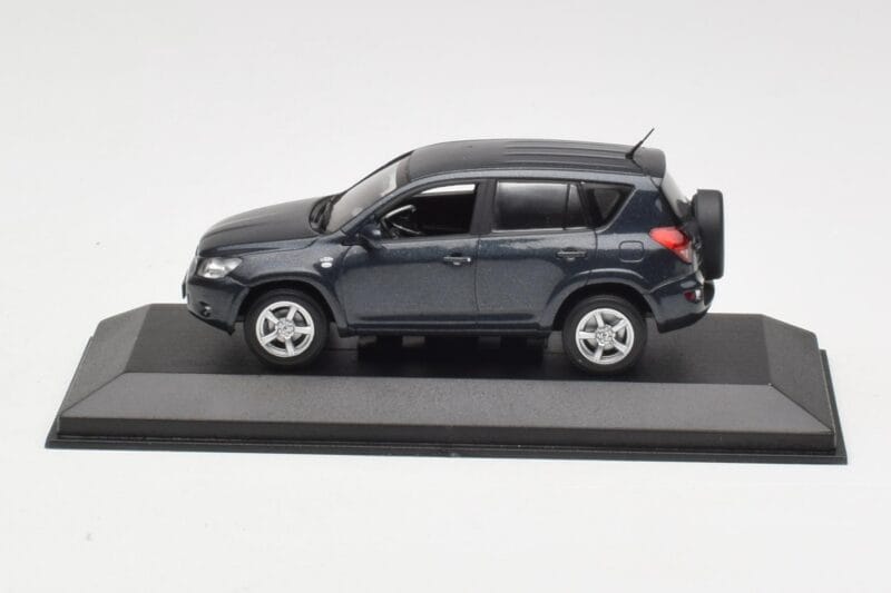 Toyota RAV4 XA30 Grau Minichamps 1:43 TOYOTA002 Metall
