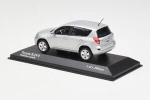 Toyota RAV4 XA30 Silber Minichamps 1:43 400166570 Metall – Bild 3 von 4