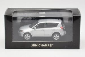 Toyota RAV4 XA30 Silber Minichamps 1:43 400166570 Metall – Bild 4 von 4