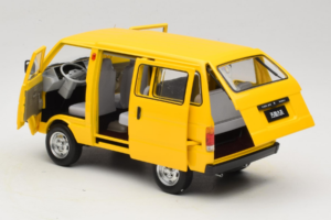Toyota TJ110 Tianjin Huali Gelb OEM 1:18 TOYOTA014 Metall – Bild 5 von 8