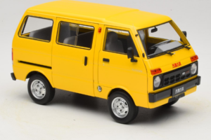 Toyota TJ110 Tianjin Huali Gelb OEM 1:18 TOYOTA014 Metall – Bild 6 von 8