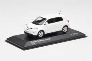 Toyota Urban Cruiser Weiss Minichamps 1:43 400166960 Metall – Bild 3 von 3