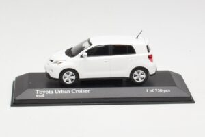 Toyota Urban Cruiser Weiss Minichamps 1:43 400166960 Metall