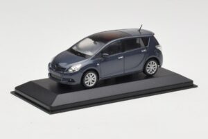 Toyota Verso Grey Metallic Minichamps 1:43 TOYOTA011 Metall – Bild 2 von 4