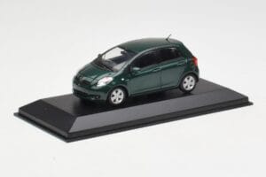 Toyota Yaris XP10 Oxford Green Minichamps 1:43 400166501 Metall – Bild 2 von 4