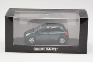 Toyota Yaris XP10 Oxford Green Minichamps 1:43 400166501 Metall – Bild 4 von 4