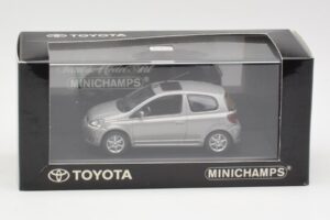 Toyota Yaris XP10 TS Grau Minichamps 1:43 TOYOTA007 Metall – Bild 2 von 3
