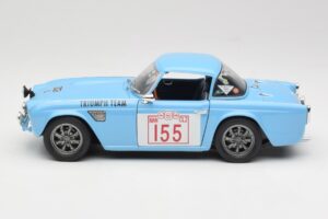 Triumph TR4 Rally Car Revell 1:18 8773 Metall – Bild 4 von 8