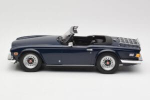 Triumph TR6 PI Dunkelblau Minichamps 1:18 155132032 Metall – Bild 3 von 6