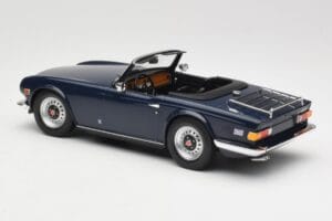 Triumph TR6 PI Dunkelblau Minichamps 1:18 155132032 Metall – Bild 5 von 6
