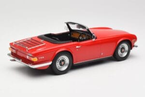 Triumph TR6 PI Rot Minichamps 1:18 155132031 Metall – Bild 2 von 6