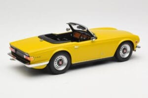 Triumph TR6 RHD Gelb Minichamps 1:18 155132034 Metall – Bild 2 von 6