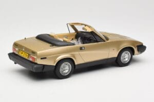 Triumph TR7 DHC Gold BoS Models 1:18 BOS221 Resin – Bild 2 von 6