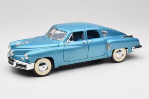 Tucker Torpedo Blau Road Signature 1:18 92268 Metall