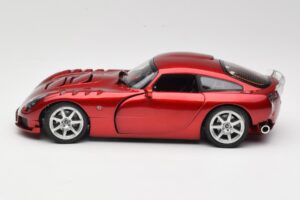 TVR Sagaris Rot Revell 1:18 08816 Metall – Bild 4 von 8
