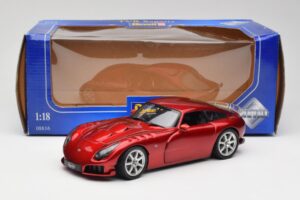 TVR Sagaris Rot Revell 1:18 08816 Metall – Bild 8 von 8