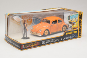Volkswagen Beetle Bumblebee Transformers With Figure Metals Diecast 1:24 30114 Metall – Bild 2 von 3