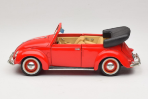 Volkswagen Beetle Cabriolet Rot Maisto 1:18 56010 Metall – Bild 4 von 8