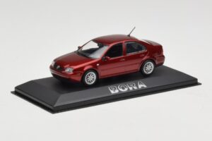 Volkswagen Bora Mk4 Red Metallic Minichamps 1:43 VW003 Metall – Bild 2 von 4