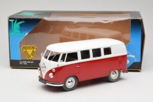 Volkswagen Combi T1 Rot & Weiss Solido 1:18 8031 Metall – Bild 8 von 8