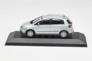 Volkswagen Cross Golf Mk5 Silber Minichamps 1:43 GOLF003 Metall