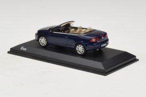 Volkswagen Eos Cabriolet Blau Minichamps 1:43 1F0099300D5Q Metall – Bild 3 von 5