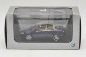 Volkswagen Eos Cabriolet Blau Minichamps 1:43 1F0099300D5Q Metall – Bild 5 von 5
