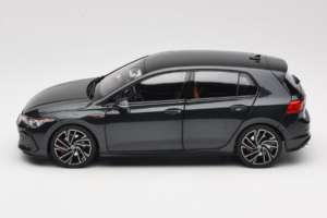 Volkswagen Golf GTI Mk8 Schwarz Metallic Norev 1:18 188591 Metall – Bild 4 von 8