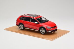 Volkswagen Golf Mk7 Alltrack Tornado Red DNA 1:18 DNA000035 Resin – Bild 4 von 6