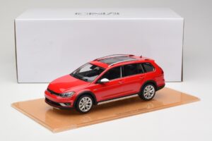 Volkswagen Golf Mk7 Alltrack Tornado Red DNA 1:18 DNA000035 Resin – Bild 6 von 6