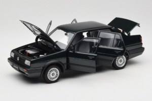 Volkswagen Jetta Mk3 CL Schwarz Icartime 1:18 JETTA001 Metall – Bild 2 von 8
