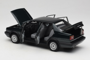 Volkswagen Jetta Mk3 CL Schwarz Icartime 1:18 JETTA001 Metall – Bild 5 von 8